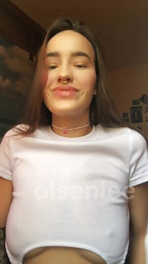 don’t look at this gif if you’re attempting no nut November 😛 it’s such a tease😏