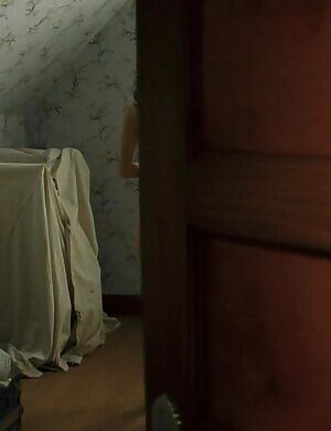 Mischa Barton - Closing The Ring 2