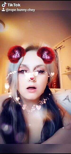 I can't stop making this face 😳