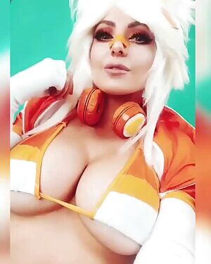 Jessica Nigri tits would milk you dry in seconds.