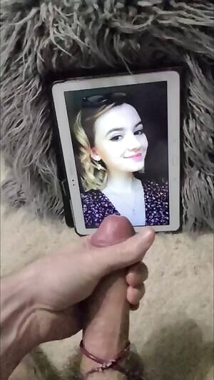 This Redditor: Pure adorable. The perfect expression. For me to cum on.