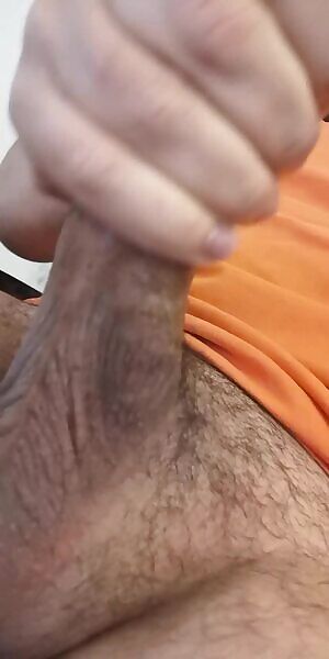 Midnight in France, daddy's big hard oiled dick need your help !!