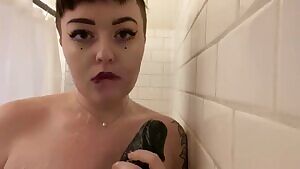 New toy came in the mail, and it’s way too ucking big!!!