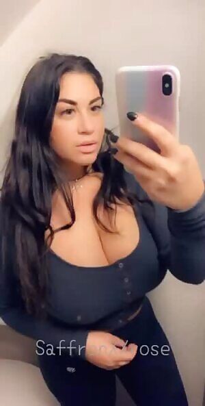 I'm struggling to take it all off with one hand I need your help babe