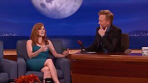 Jessica Chastain boobs are too big for that dress