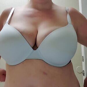 Watch them bounce 💋😍