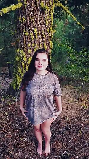 Nature TITTY drop 🌲 to make your monday better 😘