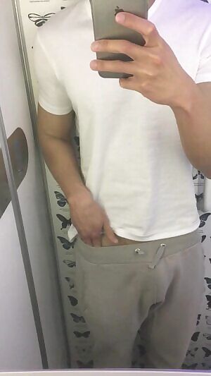 I blame the airline for offering me free red wine top-ups 🙈