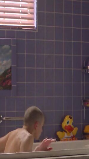 Joey King BARE ASS plot in 'The Act' S1E4