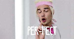 The body perfection that is Blancnoir