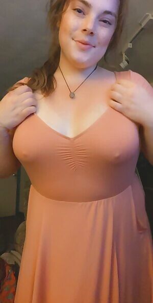 Do you like my easy-access dress? 😋