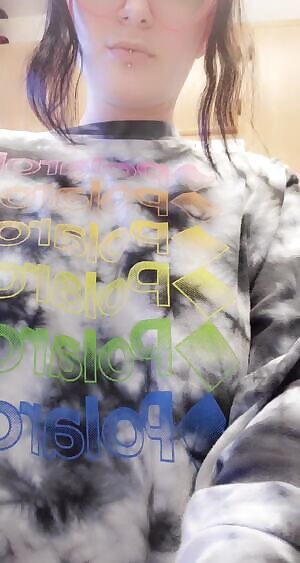 Love my curves also would you come bake some pumpkin bread with me? Hehe