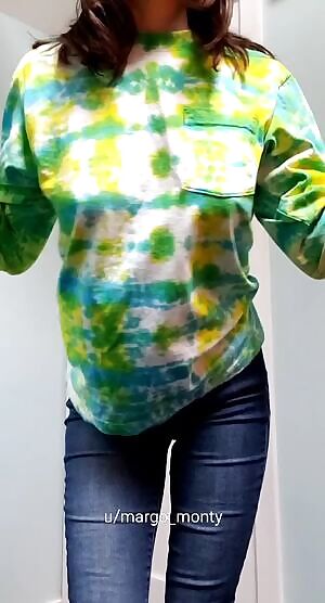 Get me out of my tie dye and into your bed 😈