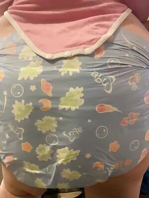 Being a silly wiggle butt