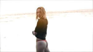 Sydney Sweeney thong plot