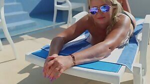 I I’m ALWAYS horny and I wanna play! Selling sessions. Check out my PRIVATE subscription offers too, for daily naughty pictures and videos! CUM play with me!