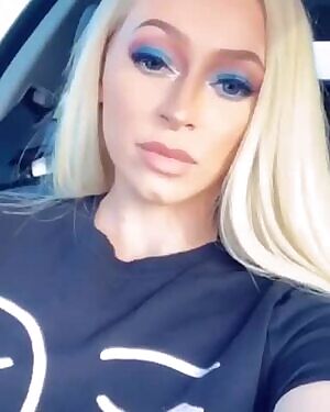 Very juicy tongue 😛