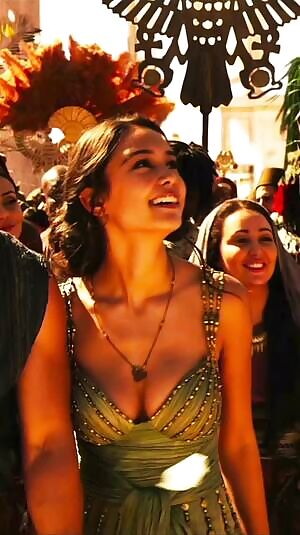 Courtney Eaton in Gods of Egypt