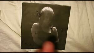 Had to nut over Billie Eilish's tits