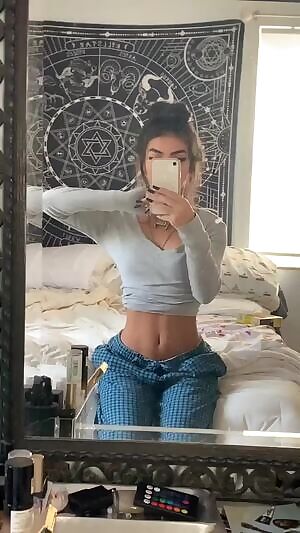 Im waiting in bed Daddy