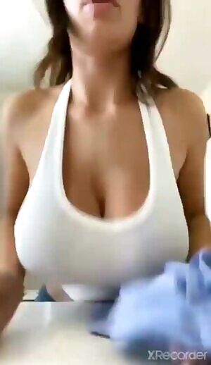 Huge Tits Reveal