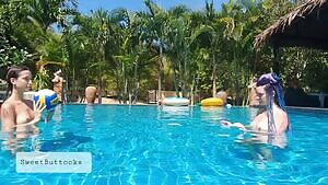 We like to play voleyball