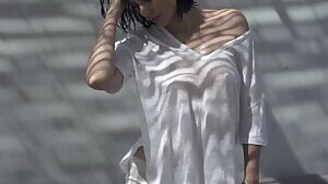 Lauren Cohan is the embodiment of perfection